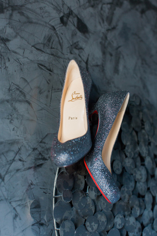 На лабутенах: свадебная обувь с легендарной красной подошвой 