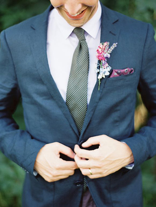 Нагрудный платок: лучшие идеи для свадебного образа 