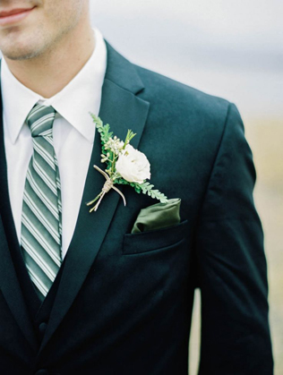 Нагрудный платок: лучшие идеи для свадебного образа 