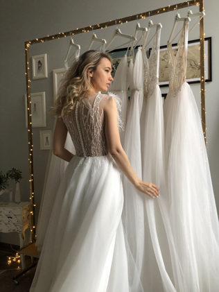 Как справиться с напряжением при покупке свадебного платья 