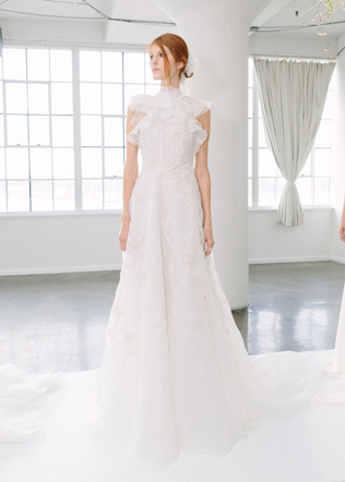 Неделя свадебной моды: 50 самых красивых платьев для осени 2018 