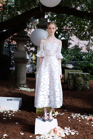 Неделя свадебной моды: 50 самых красивых платьев для осени 2018 