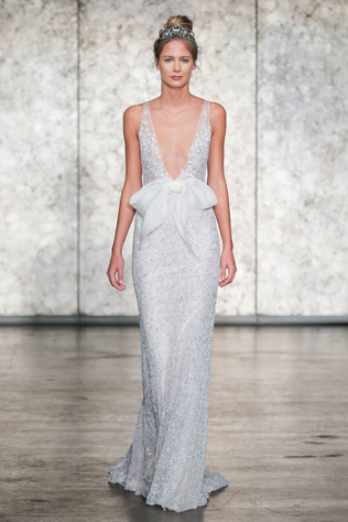 Неделя свадебной моды: 50 самых красивых платьев для осени 2018 