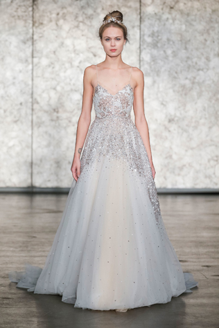 Неделя свадебной моды: 50 самых красивых платьев для осени 2018 