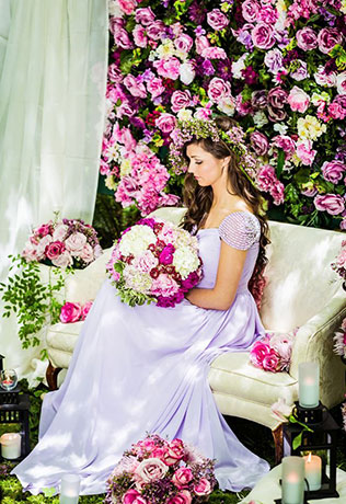необычная свадебная флористика, цветочный фон для фотосессии