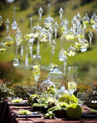 необычная свадебная флористика, цветы в стеклянных шарах