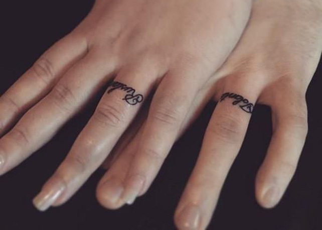 Как выбрать мастера для создания татуировки обручальное кольцо?