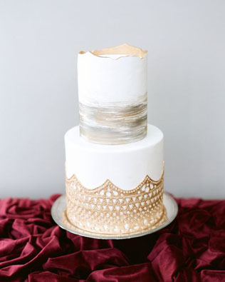 Тренд: свадебный торт с неровными краями 