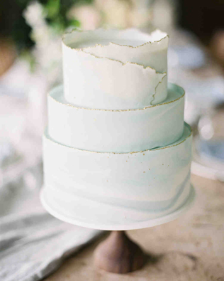 Тренд: свадебный торт с неровными краями 