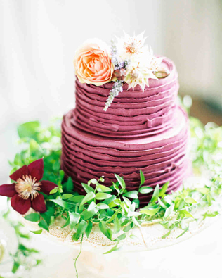 Тренд: свадебный торт с неровными краями 