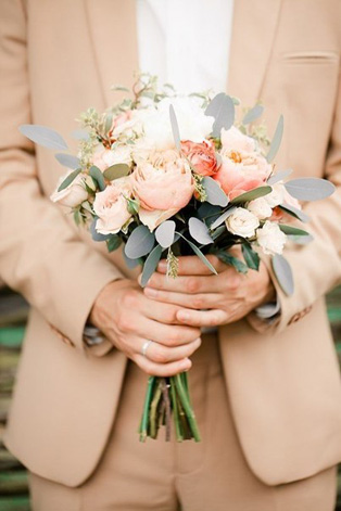 Летняя свадьба: нежные оттенки пудры, букет невесты 