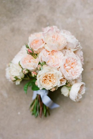 Летняя свадьба: нежные оттенки пудры, букет невесты 