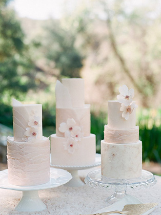 Летняя свадьба: нежные оттенки пудры, сладкий стол