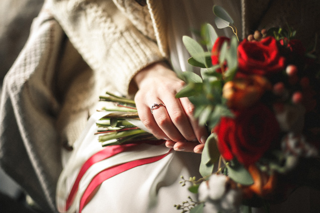 осенняя свадебная фотосессия, букет невесты
