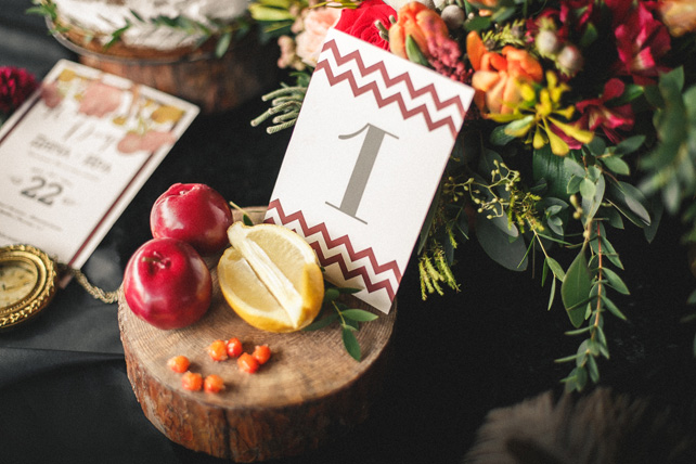 осенняя свадебная фотосессия, декор, номер стола