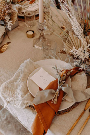 осенняя свадьба, декор стола сухоцветами
