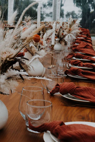 осенняя свадьба, декор стола сухоцветами