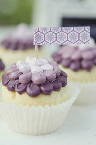 Тренд 2015: свадьба в стиле омбре, капкейки