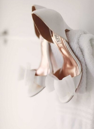 Свадьба в деталях: нежная органза и тюль, туфли невесты