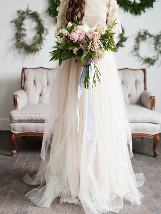 Свадьба в деталях: нежная органза и тюль, букет невесты