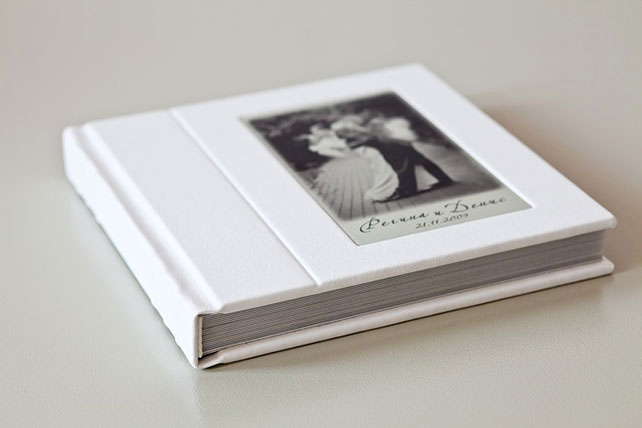 Печать альбома с фотографиями в твердой обложке