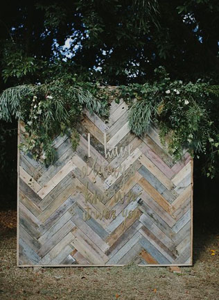 Арки и декоративные зоны для осенней свадебной церемонии 