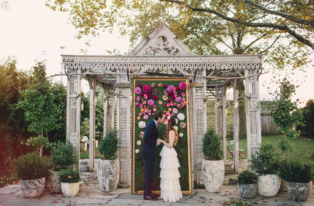 Арки и декоративные зоны для осенней свадебной церемонии 