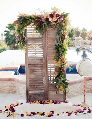 Арки и декоративные зоны для осенней свадебной церемонии 