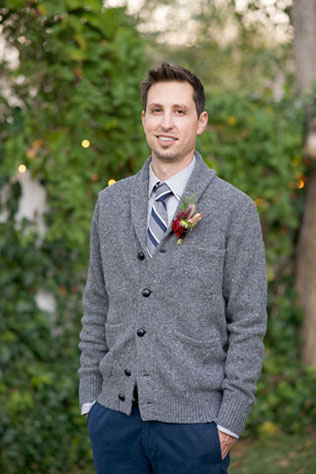 осенний образ жениха, жених в кардигане