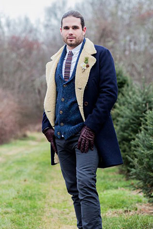 осенний образ жениха, жених в пальто