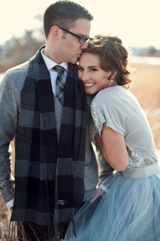 осенний образ жениха, жених в шарфе