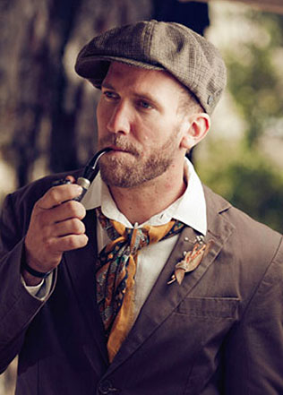 осенний образ жениха, жених в кепке