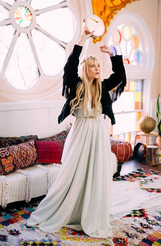 Осенний образ невесты, кожаная куртка