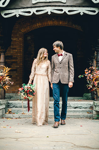 Осенняя фотосессия лав стори в стиле fine art, прогулка влюбленных