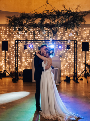 освещение на свадьбе 