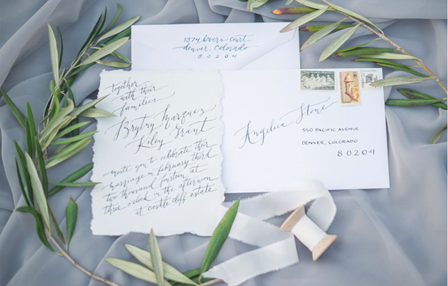 Бумажное вдохновение: свадебная полиграфия с оторванными краями 