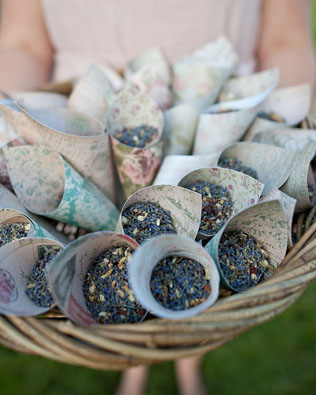 Свадебные детали: пакетики для конфетти и лепестков 