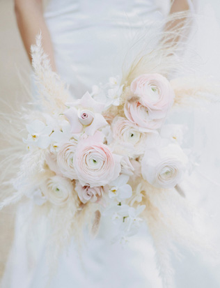 букет невесты с пампасной травой 