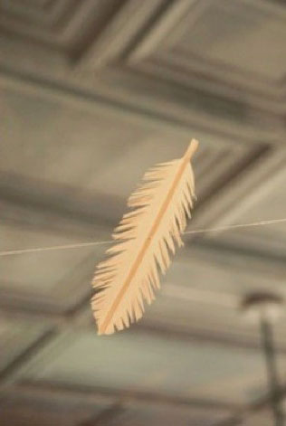 Свадьба в деталях: легкие и невесомые перья 