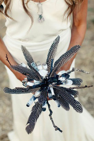 Свадьба в деталях: легкие и невесомые перья 