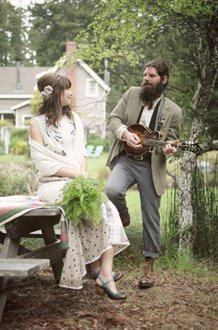 Свадьба в деталях: легкие и невесомые перья 