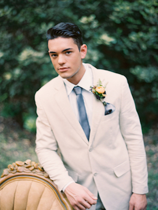 Осенний стиль: пиджаки и аксессуары из бархата 