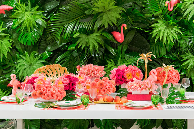 Розовые фламинго в декоре свадьбы