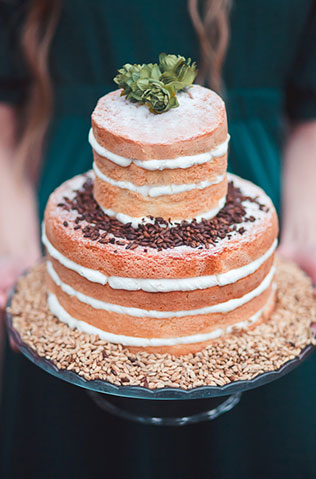 Пивная свадьба: свадебная фотосессия, свадебный торт