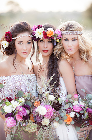 Свадебные тренды: платья подружек невесты для бархатного сезона 