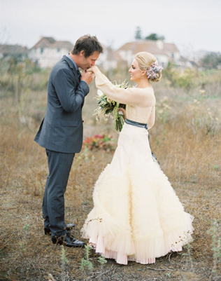 Воздушная невесомость: свадебные платья с рюшами и оборками 