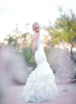 Воздушная невесомость: свадебные платья с рюшами и оборками 