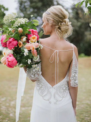 Вдохновение: свадебные платья с завязками на спинке 