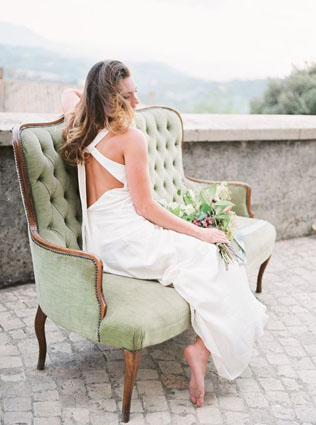 Вдохновение: свадебные платья с завязками на спинке 