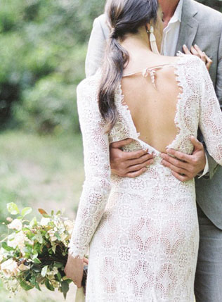 Вдохновение: свадебные платья с завязками на спинке 